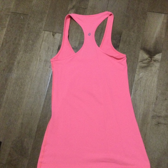 Coral lululemon tank - Picture 2 of 4